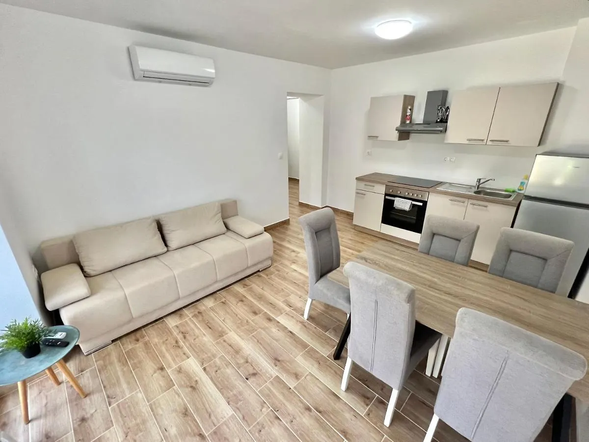 Fantasia Del Mare Apartment And Rooms Dramalj