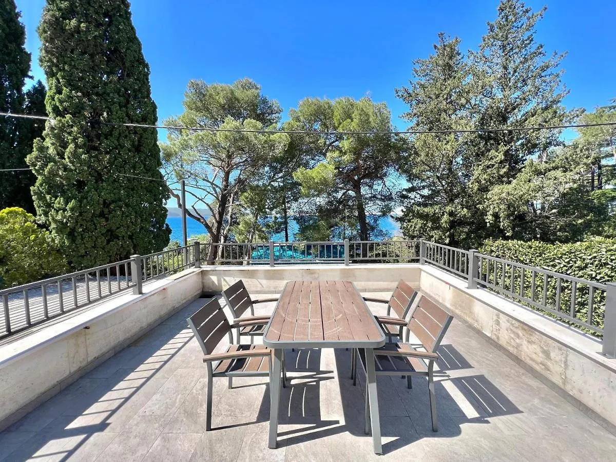 Fantasia Del Mare Apartment And Rooms Dramalj Croatia