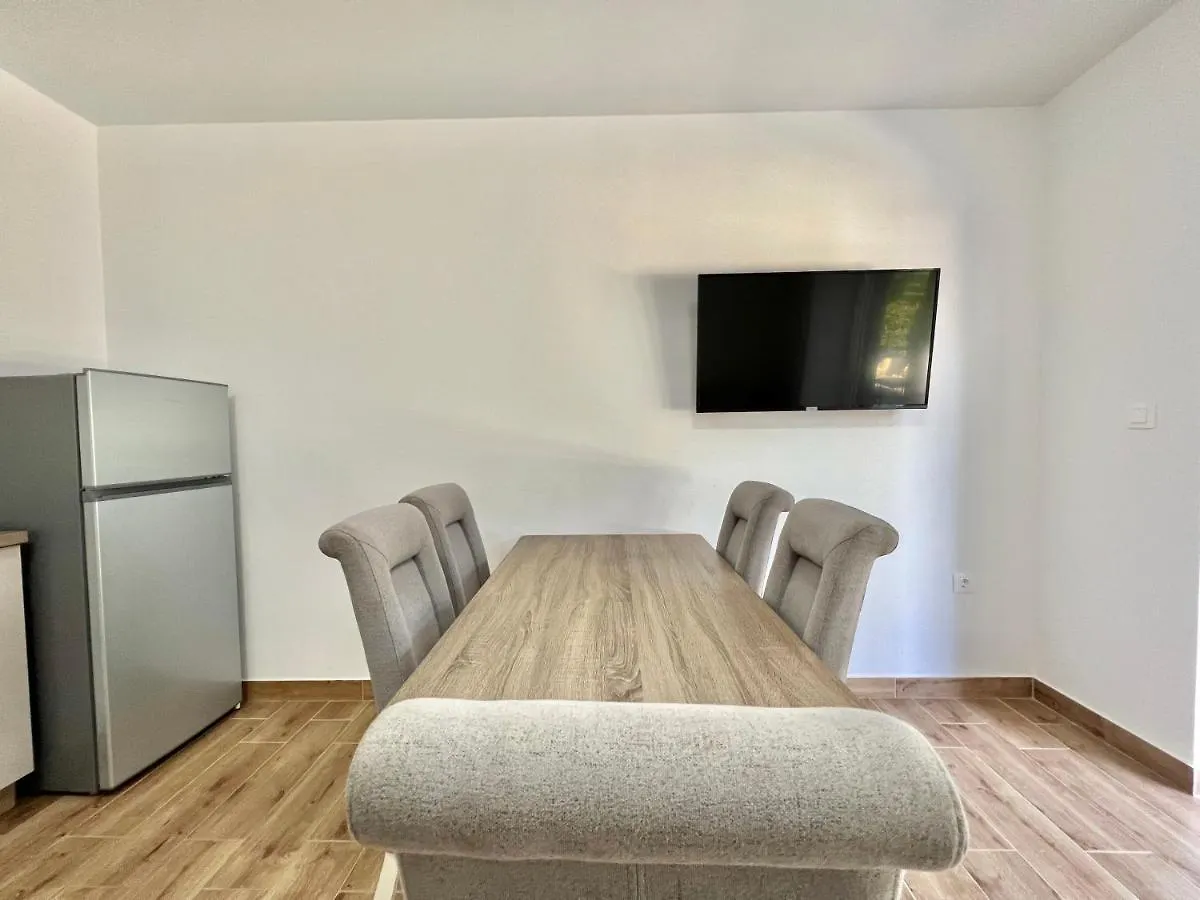Fantasia Del Mare Apartment And Rooms Dramalj 0*,