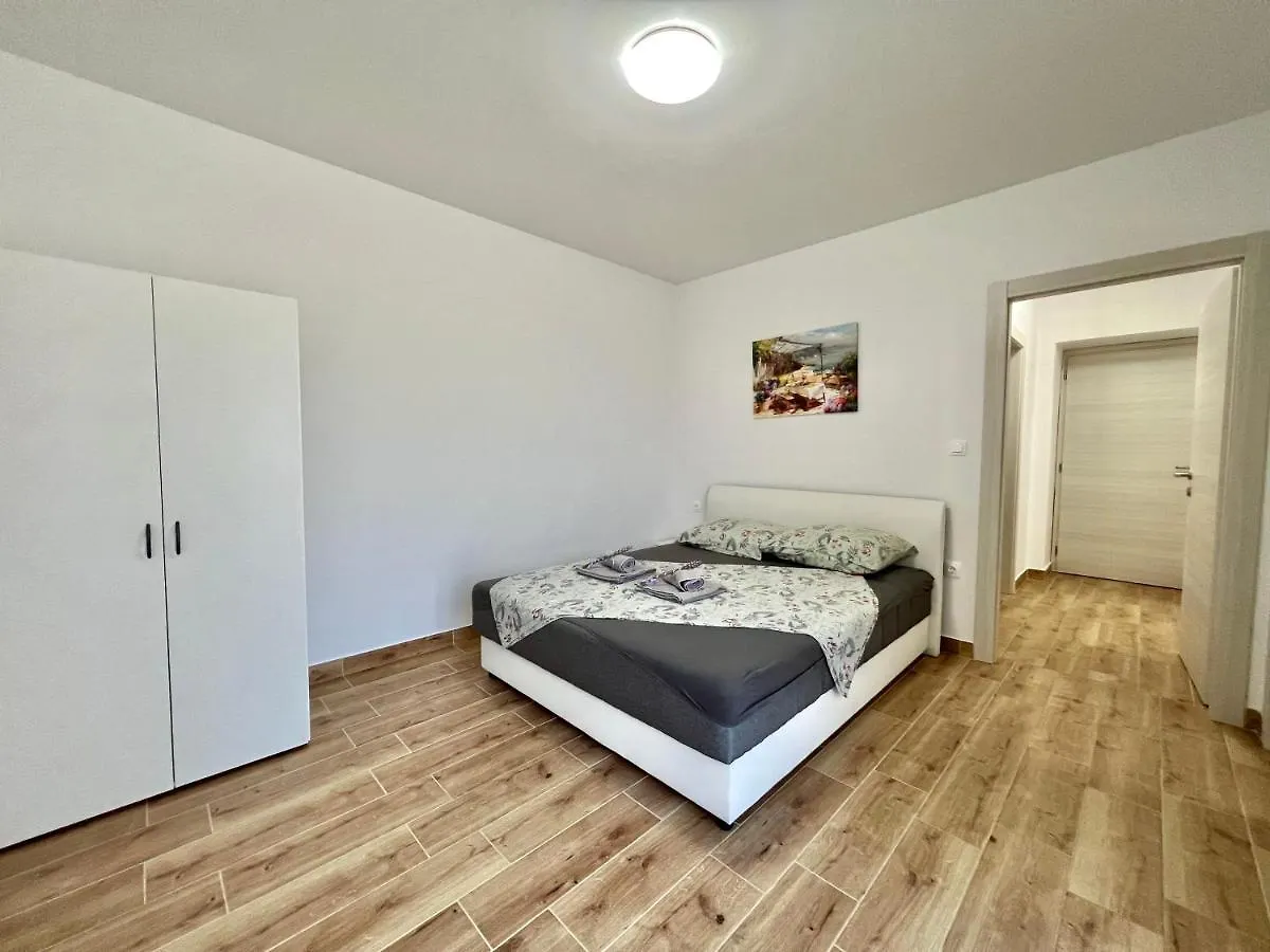 Fantasia Del Mare Apartment And Rooms Dramalj