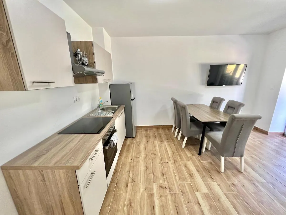 Fantasia Del Mare Apartment And Rooms Dramalj Croatia