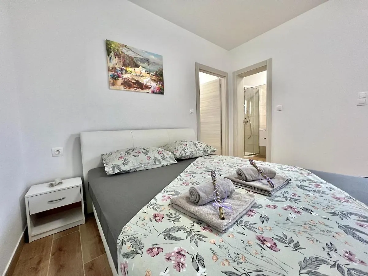 Fantasia Del Mare Apartment And Rooms Dramalj